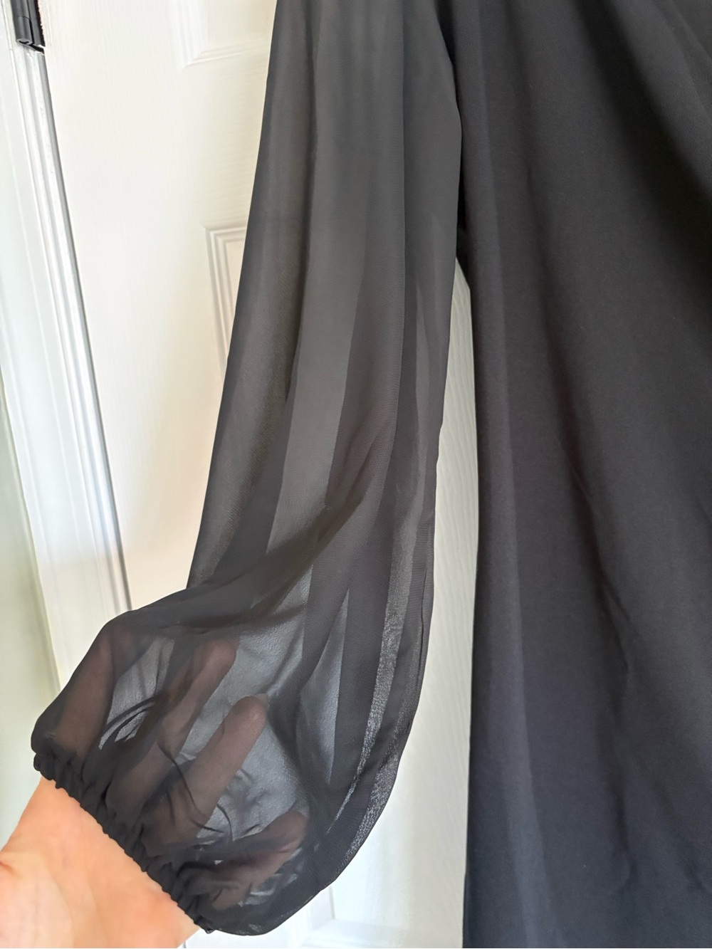 ZESICA Black Asymmetrical Long-Sleeve Dress - Picture 3 of 4